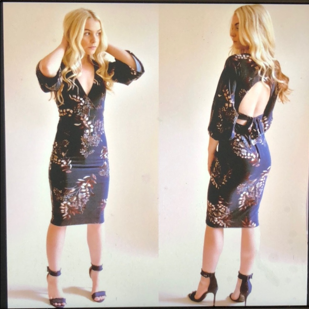 Blue floral print, bell sleeves Dress - Picture 3 of 8